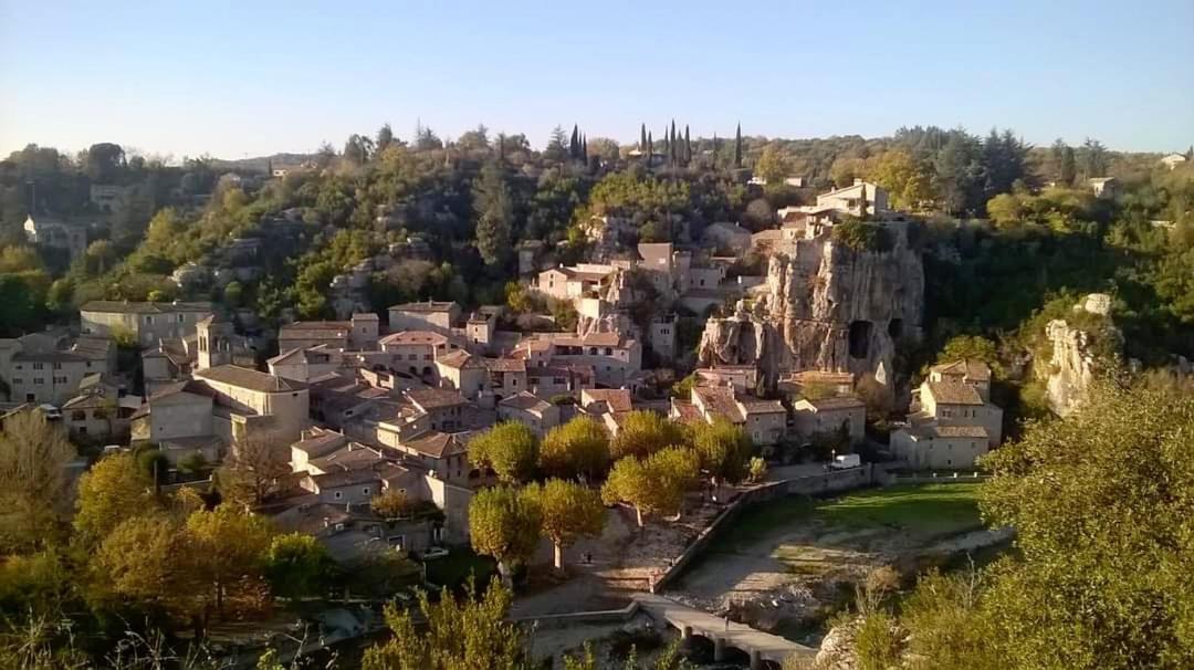 Lou Mouli Di Baou Bed and Breakfast Labeaume Exteriör bild