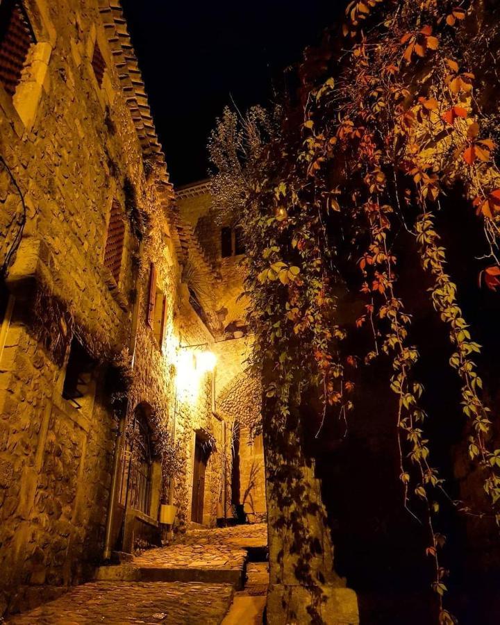 Lou Mouli Di Baou Bed and Breakfast Labeaume Exteriör bild