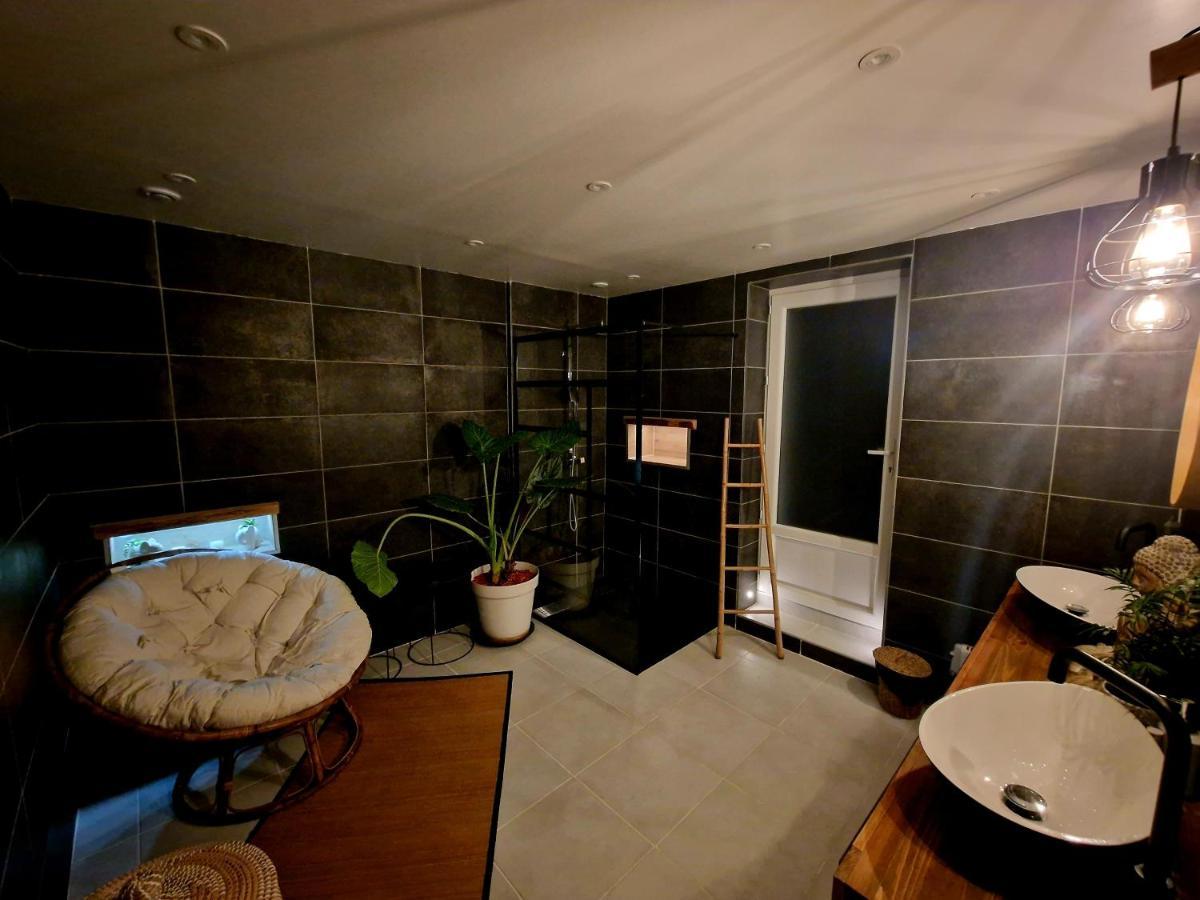 Lou Mouli Di Baou Bed and Breakfast Labeaume Exteriör bild